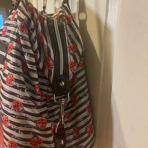 Betsey Johnson fabric Black & White red ladybugs weekender bag synthetic trim - Picture 4 of 13